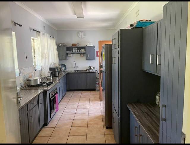 4 BEDROOM HOUSE FOR SALE IN BRYANBRINK